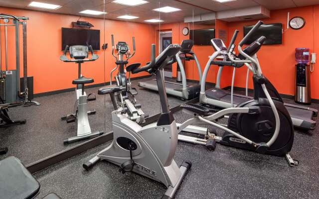 Best Western Paramus Hotel & Suites