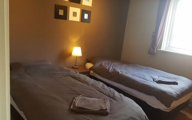 Dragon - Garnet Apartment 1 Bedroom Home