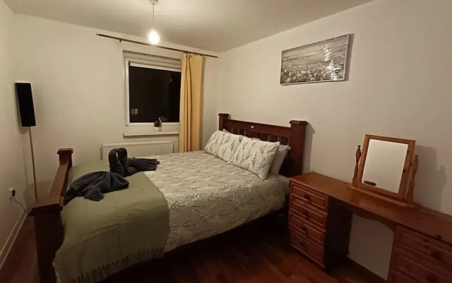 House - Sleeps 5 & Close to Peak District