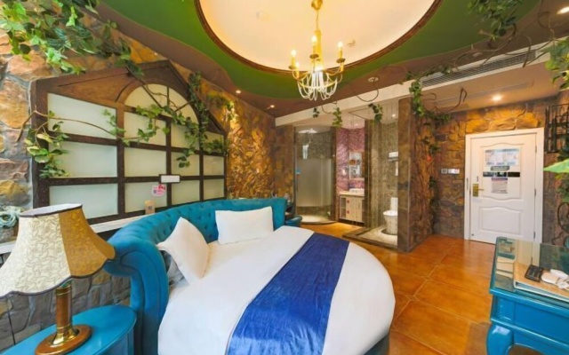 Xiaowang Kingdom Theme Hotel (Shiyan Railway Station North Square Beijing South Road Branch) – Guest Rooms – Shiyan