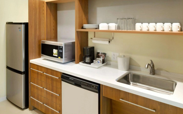 Home2 Suites by Hilton Charlotte Airport