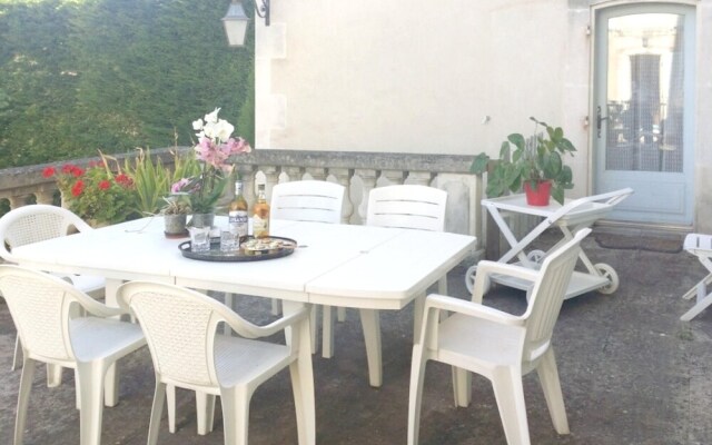 Apartment With one Bedroom in Saint-rémy-de-provence, With Pool Access