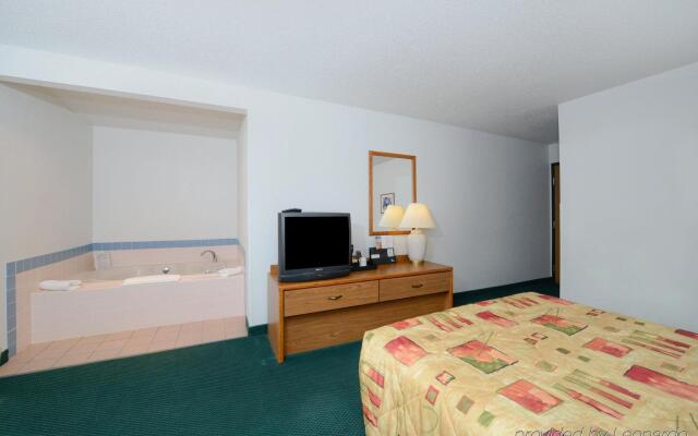 Americas Best Value Inn Charlotte, MI