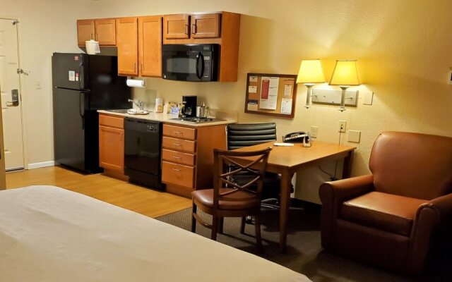 Candlewood Suites Fayetteville – University of Arkansas by IHG