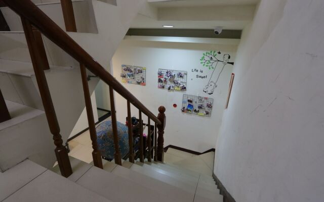 Fengjia Hello Hostel