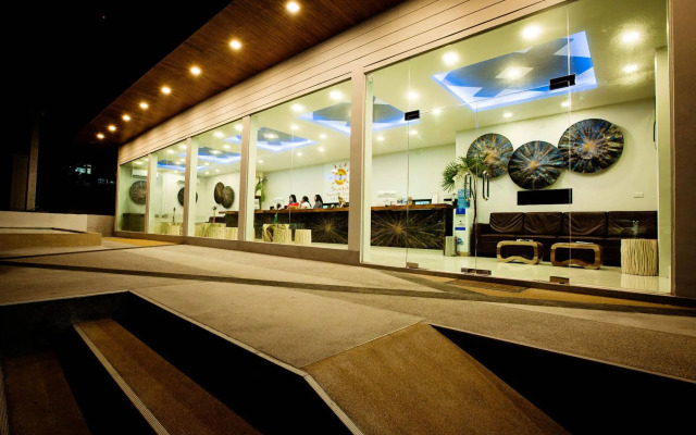 Sunset Beach Club Hotel & Spa