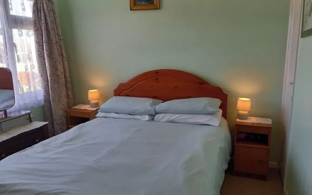 Frinton on Sea- 3bedroom-petfriendly-garden
