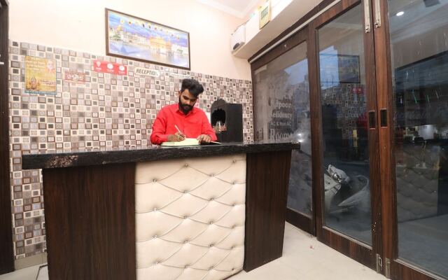 OYO 35497 Hotel Kapoor Residency
