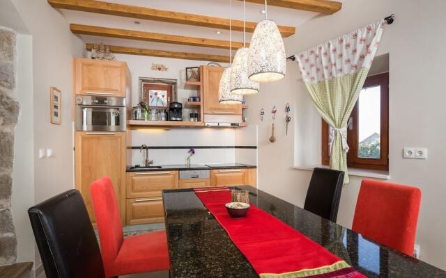 Holiday Home Secret Garden