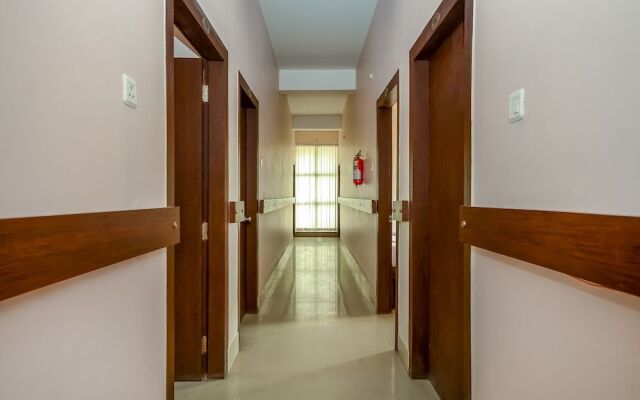 OYO 41030 Palacia Inn