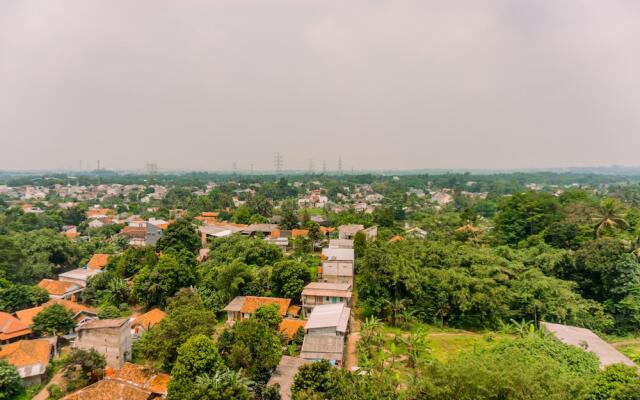 Warm And Simply Look Studio Room At Serpong Garden Apartment