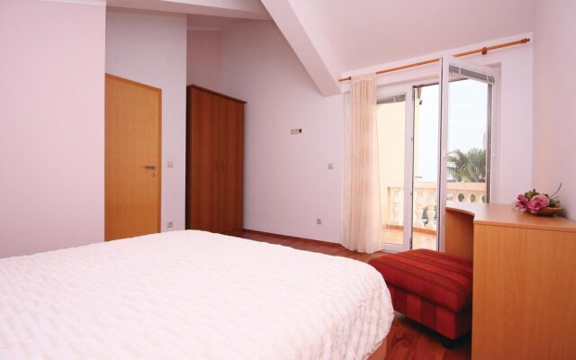 Amazing Home in Vodice With Wifi and 4 Bedrooms