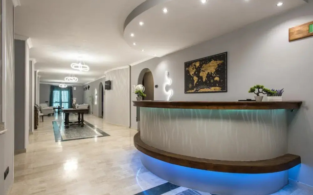 The Life Hotel