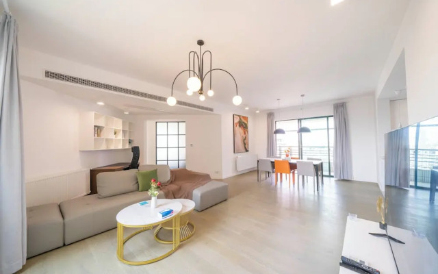 Tyms 3BR 2BA Apt Novel Garden Metro