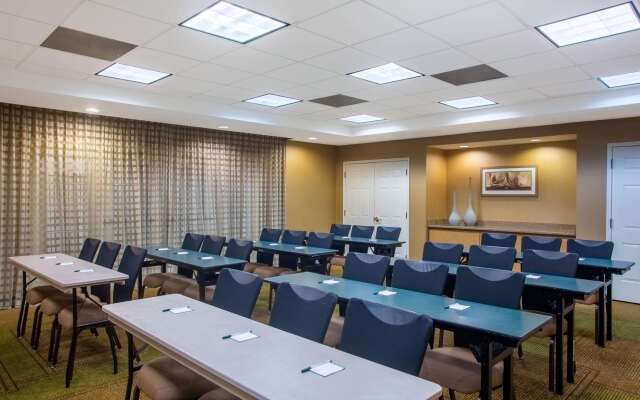 La Quinta Inn & Suites by Wyndham Charlotte Airport South