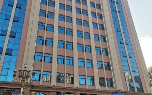 Donghu Hotel