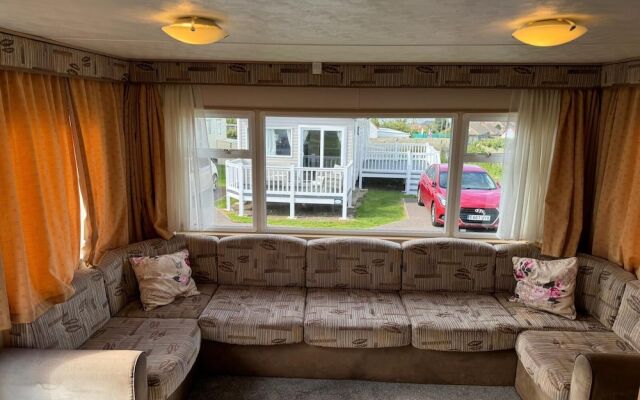 Seaside Charm Carvan in Leys Down on sea