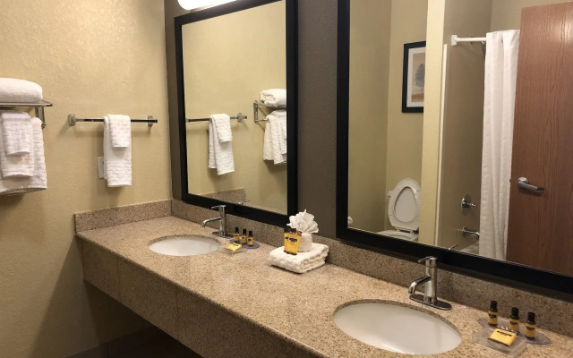 Best Western Plus Hill Country Suites