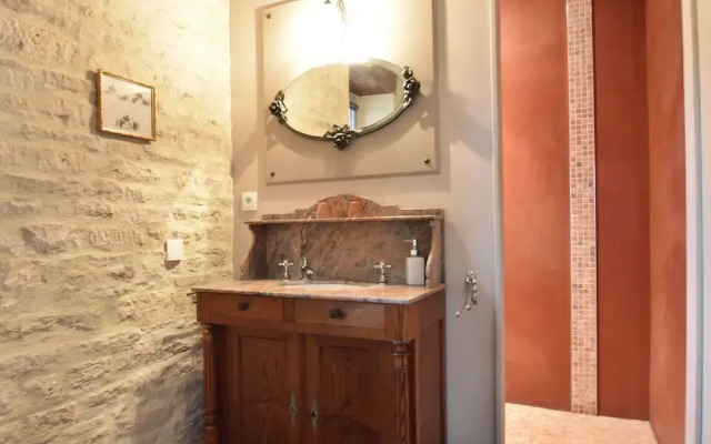 Luxurious Mansion in Castle Grounds in Lantheuil