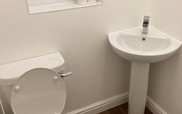 Homely 3-bed House in Bham 15 min From City Centre