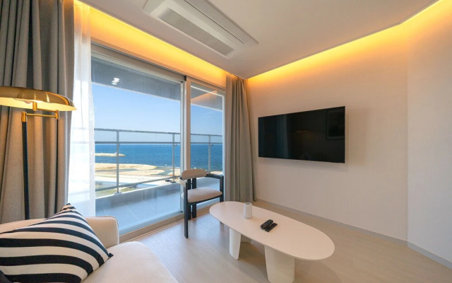 DIAMER Sokcho Hotel by AankStay