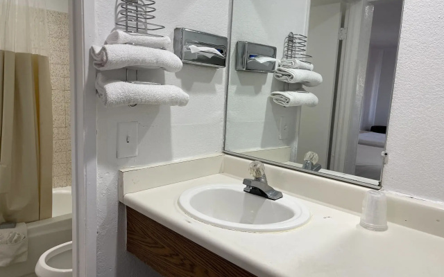Palms Inn & Suites