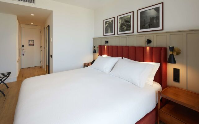 Via Sants Hotel Barcelona, Tapestry Collection by Hilton