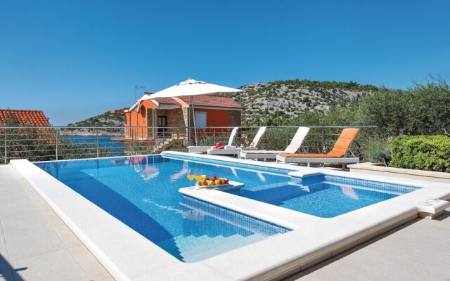 Beautiful Home in Razanj With Jacuzzi, Wifi and 4 Bedrooms