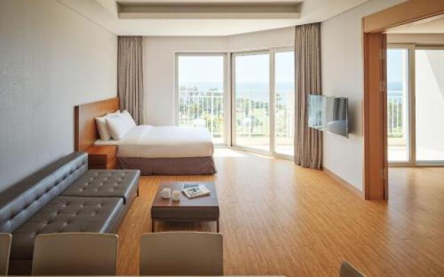 Shineville Luxury Resort