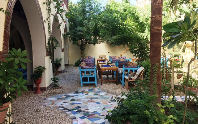 El Fayrouz Hotel