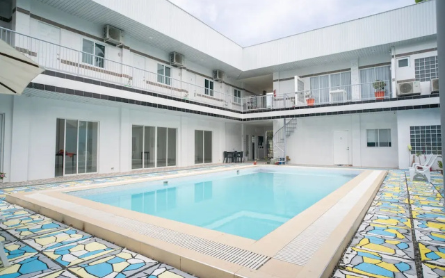 OYO 630 Sena Gladyz Suites
