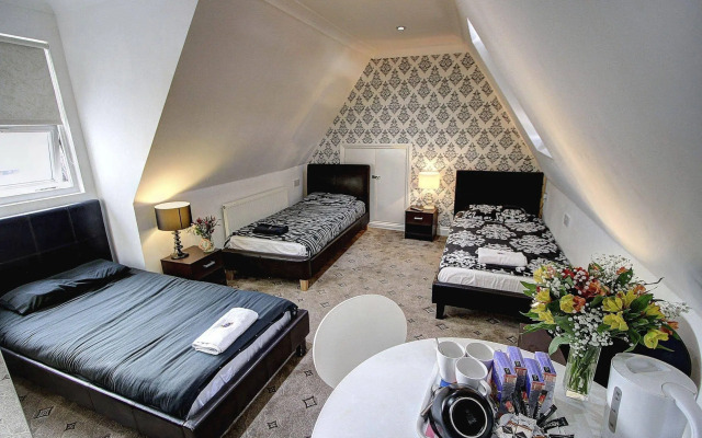 Beaconsfield Hotel