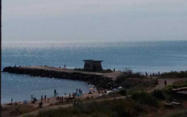 Golden Sea View Apartments 1