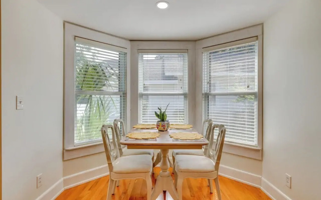 Pensacola Paradise: Furnished Deck & Gas Grill!