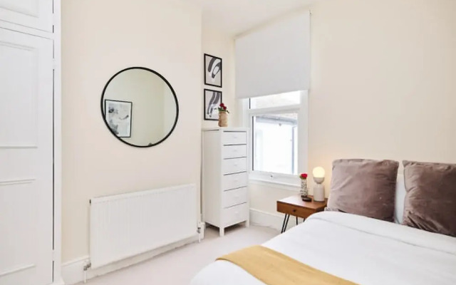 The Fulham Arms - Elegant 3bdr Flat With Terrace