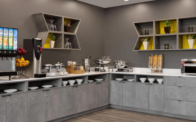 Microtel Inn & Suites By Wyndham Boisbriand