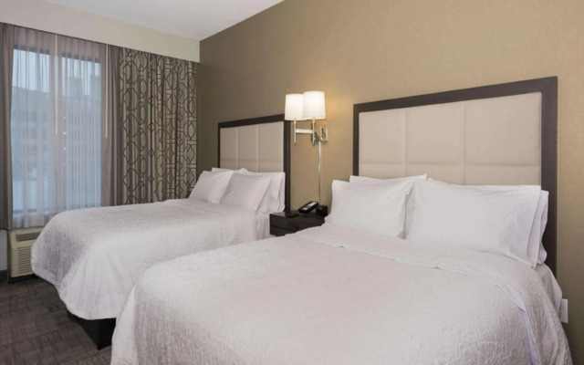 Hampton Inn & Suites Minneapolis University Area
