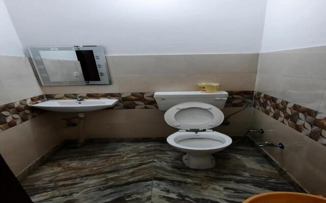 OYO 82033 Hotel Grand Plaza