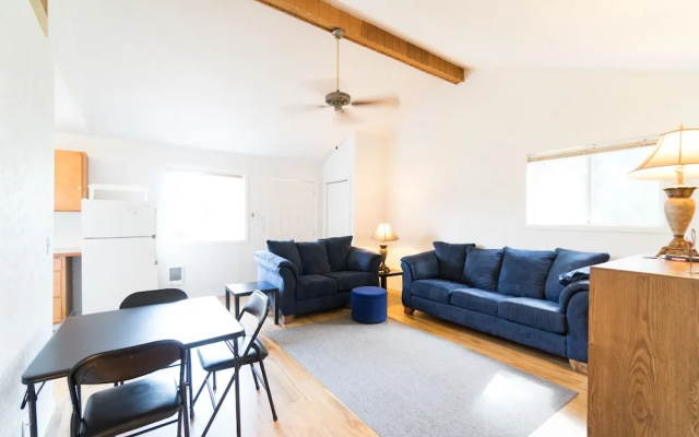 Lee's Place 2 Bedrooms 1 Bathroom Home
