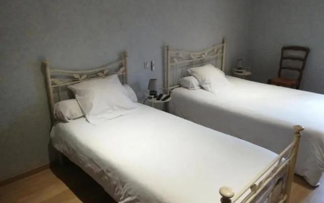 Logis Hotel De La Poste - Chez Cecile