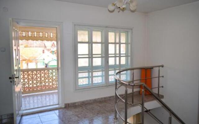 Vila Trotus