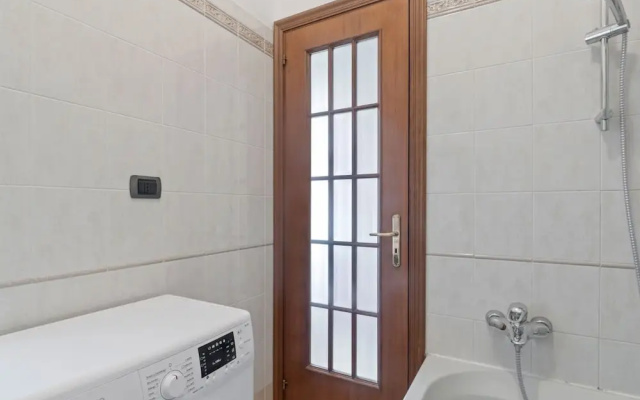 Spacious Apartment in Lavagna near Sea & City Center