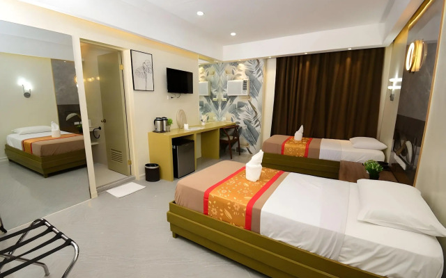 Grand Astoria Hotel