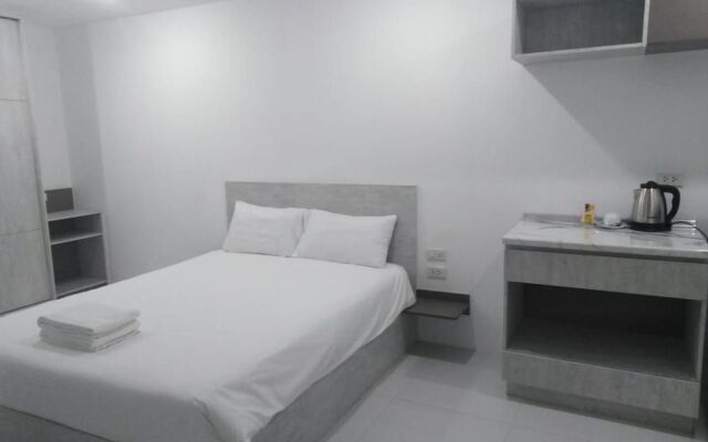 Baan Mae Suvarnabhumi Airport