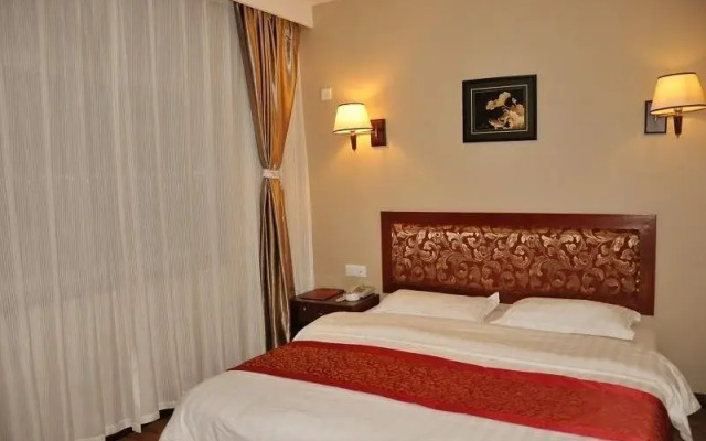 Longyi Business Hotel