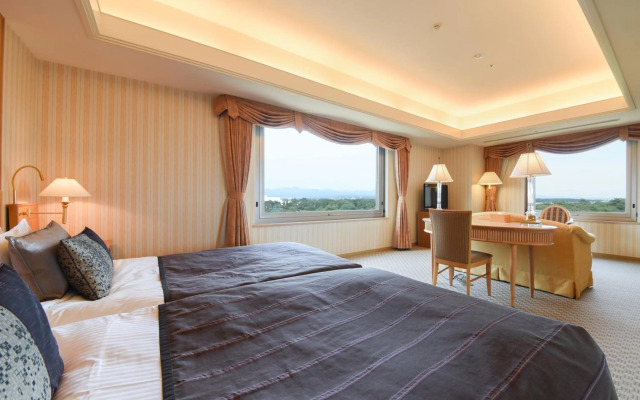 Forest Inn Showakan
