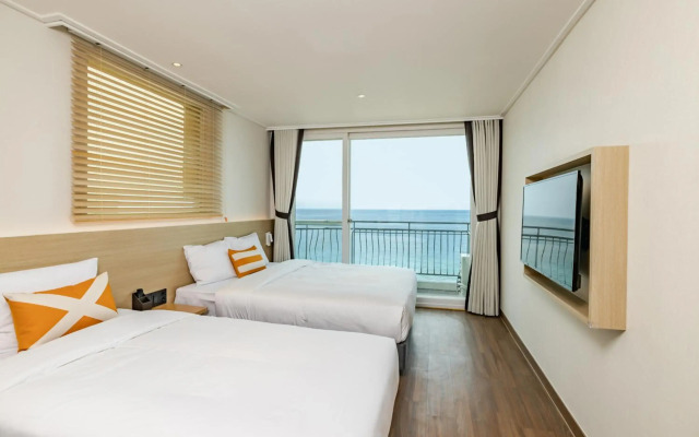 Kensington Resort Seorak Beach