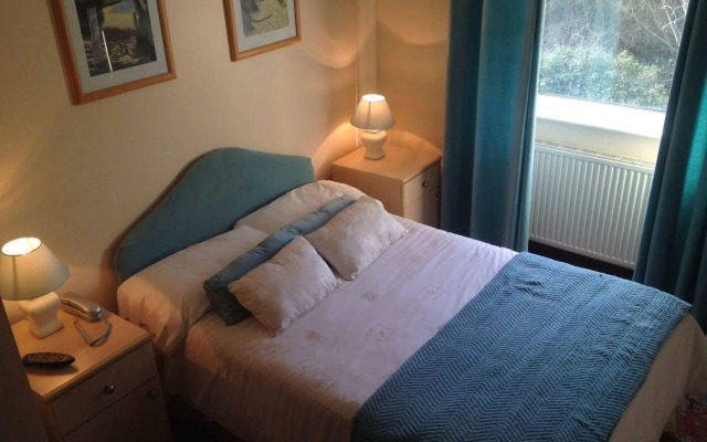 Moat Lodge
