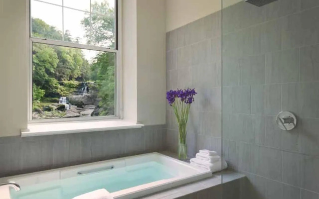 Celebrity Resorts Poconos