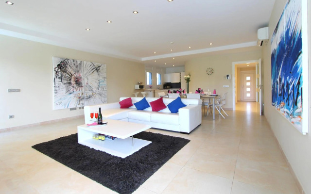 LEON Immo Villa Olivia - 10039